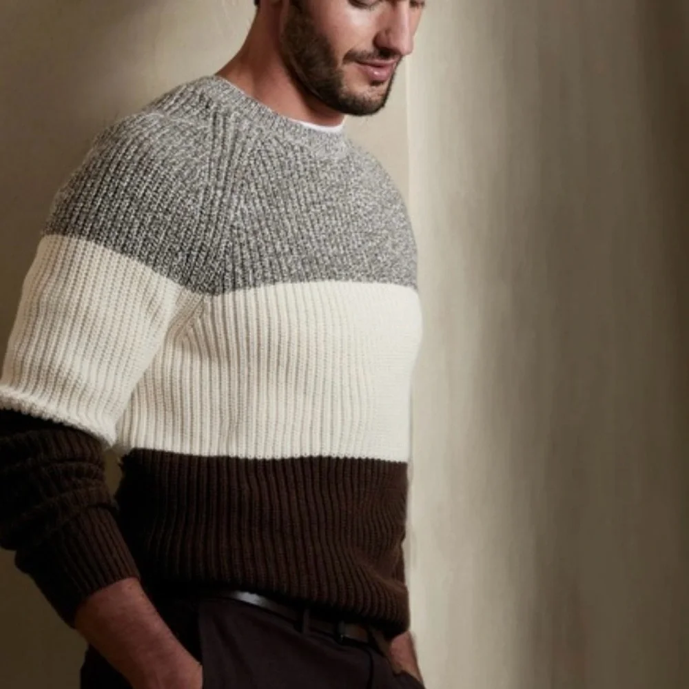 Banana Republic. Men's Gray, White, and Brown Sweater